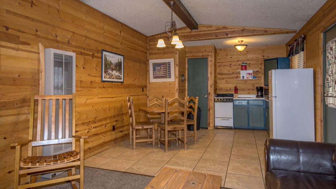 Whispering Pine Cabins ルイドソ エクステリア 写真